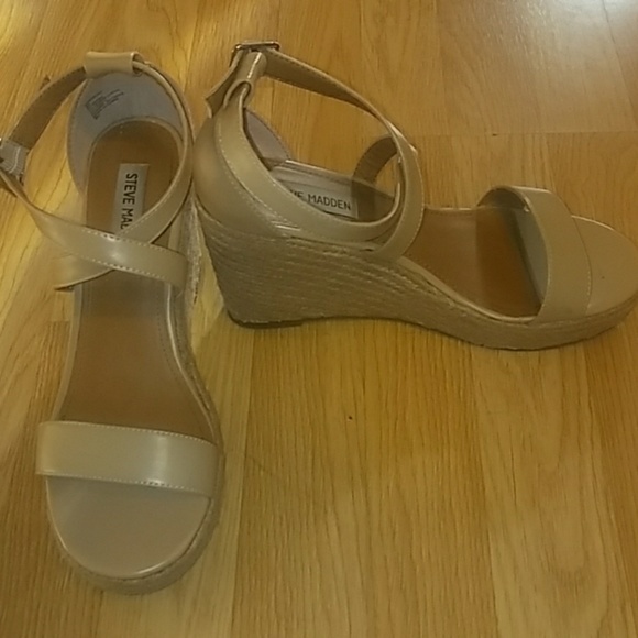 Steve Madden - Picture 1 of 7